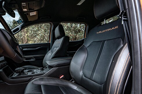 El Ajuste eléctrico de 8 posiciones de Asientos en Ford Ranger 2025 brinda confort